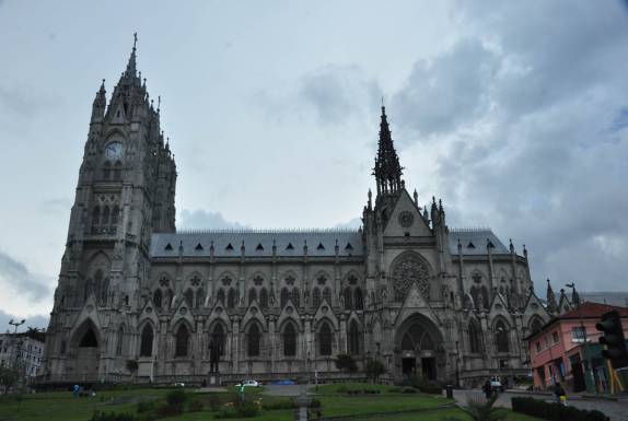 A catedral gótica de Quito, no Equador